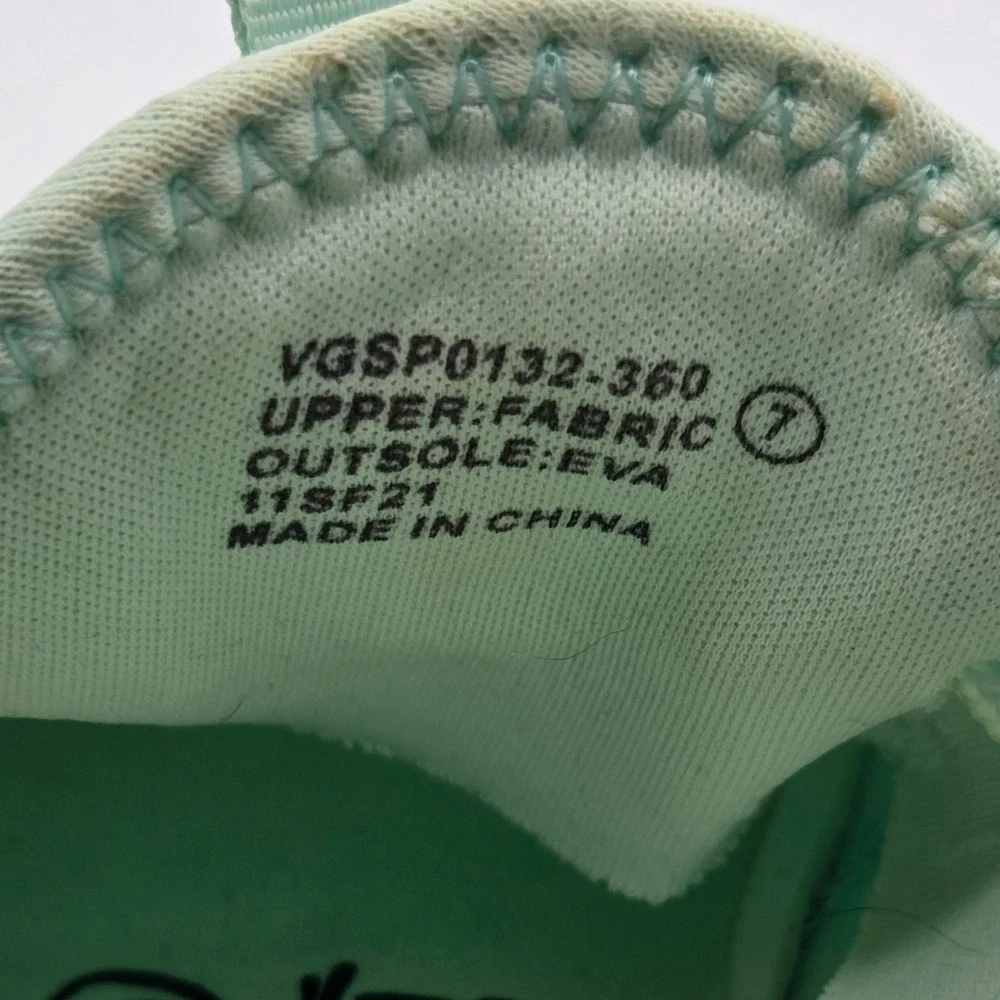 Very G Liliana Pastel Mint Green Metallic‎ Lightweight Sneakers Size 7